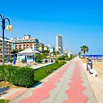 Jesolo Village Beach House - Host Solution