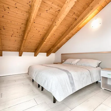 Apartment Village House - Host Solution *