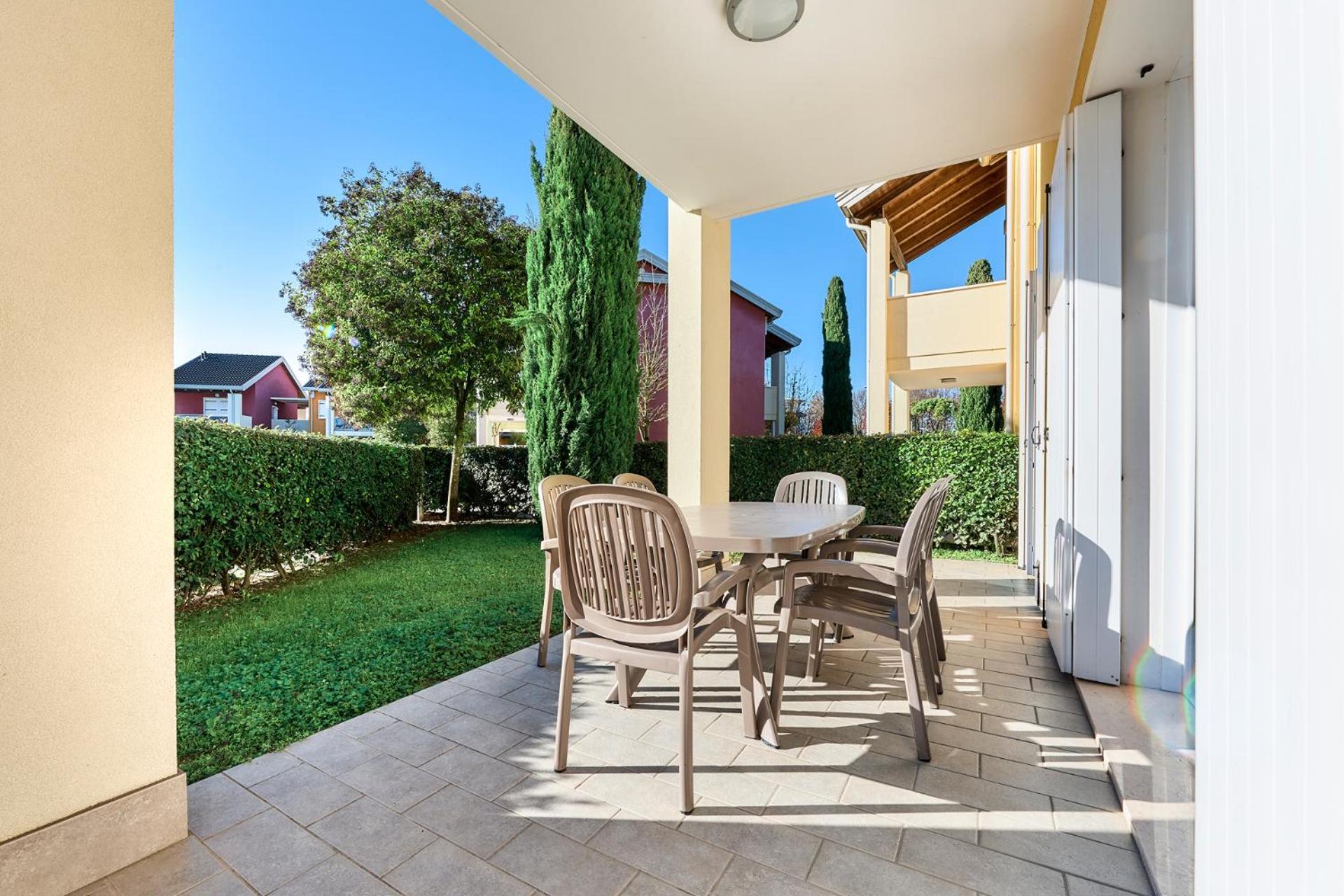 Apartment Village House - Host Solution